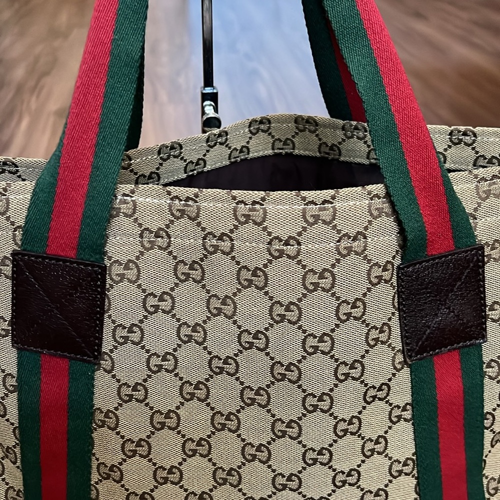 A307- 💯% authentic Gucci tote bag - Picture 10 of 16